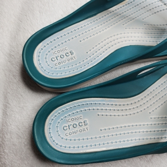 CROCS Swiftwater Teal Blue Thong Flip Flop Sandals - Picture 9 of 10